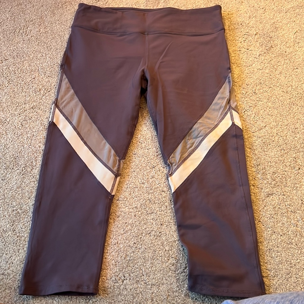 Fabletics Medium Cropped Legging